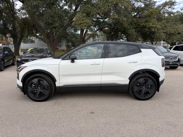 2026 Volvo EX30 Cross Country