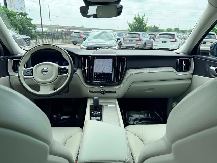2023 Volvo XC60 - Image 15