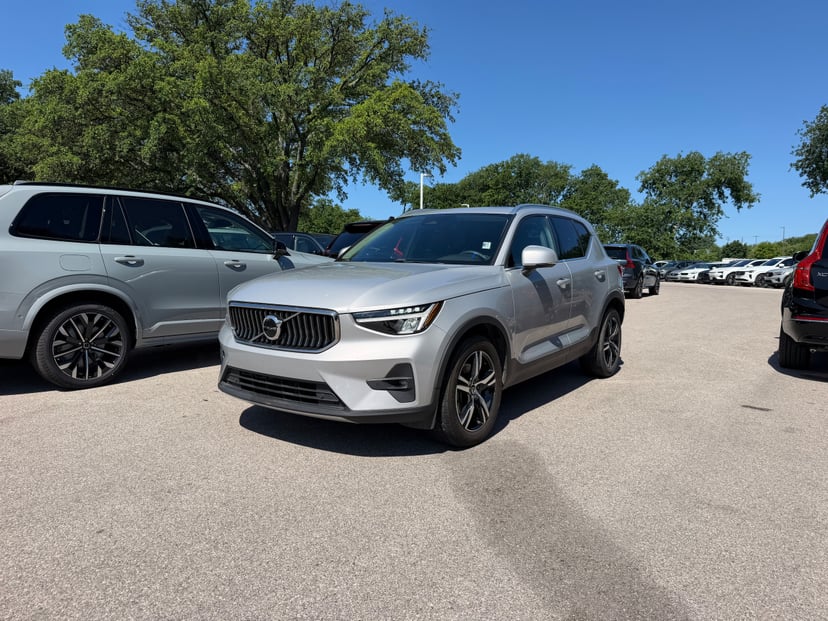 2023 Volvo XC40
