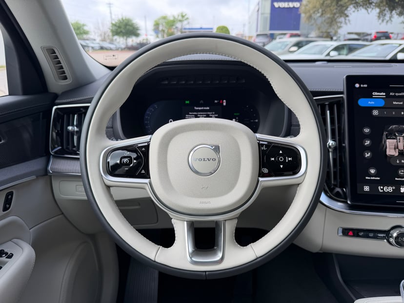 2026 Volvo XC90 plug-in hybrid - Image 14