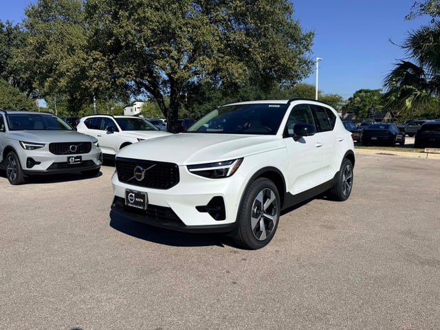 2026 Volvo XC40