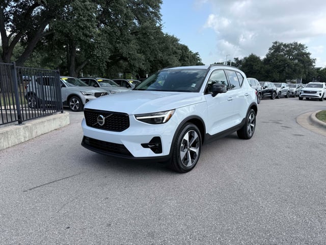 2026 Volvo XC40
