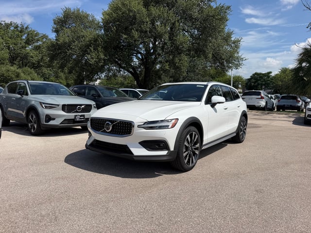 2026 Volvo V60 Cross Country