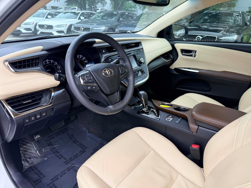 2018 Toyota Avalon - Image 9
