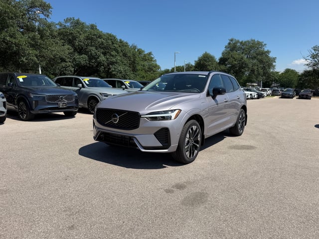 2026 Volvo XC60 plug-in hybrid