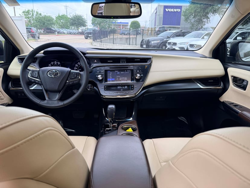 2018 Toyota Avalon - Image 15