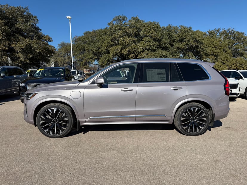 2026 Volvo XC90 plug-in hybrid - Image 1