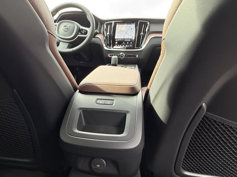 2026 Volvo V60 Cross Country - Image 10