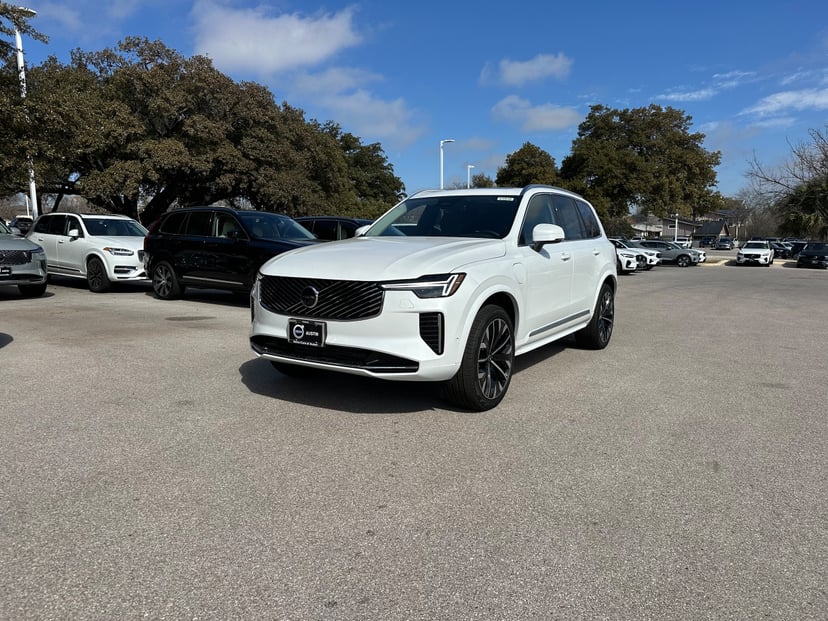 2025 Volvo XC90 plug-in hybrid