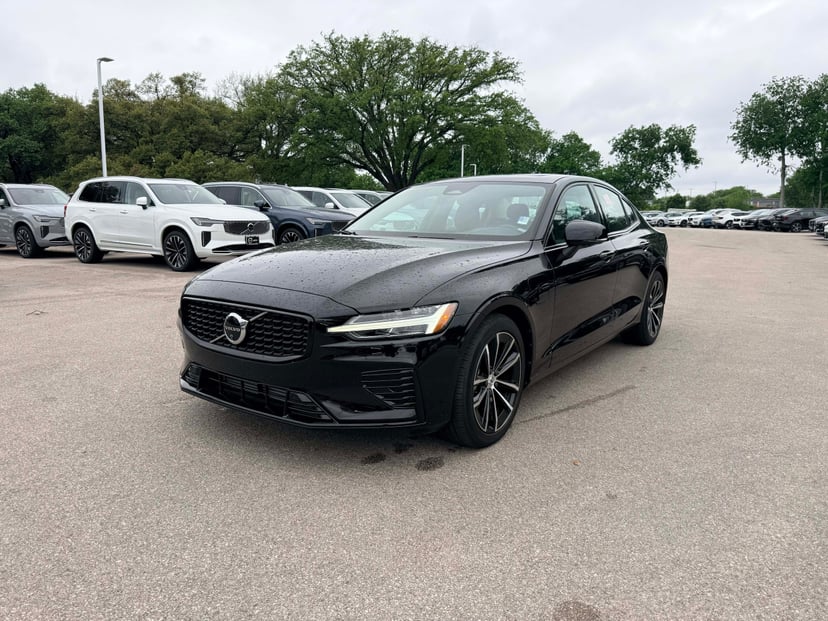 2025 Volvo S60 Plug-In Hybrid