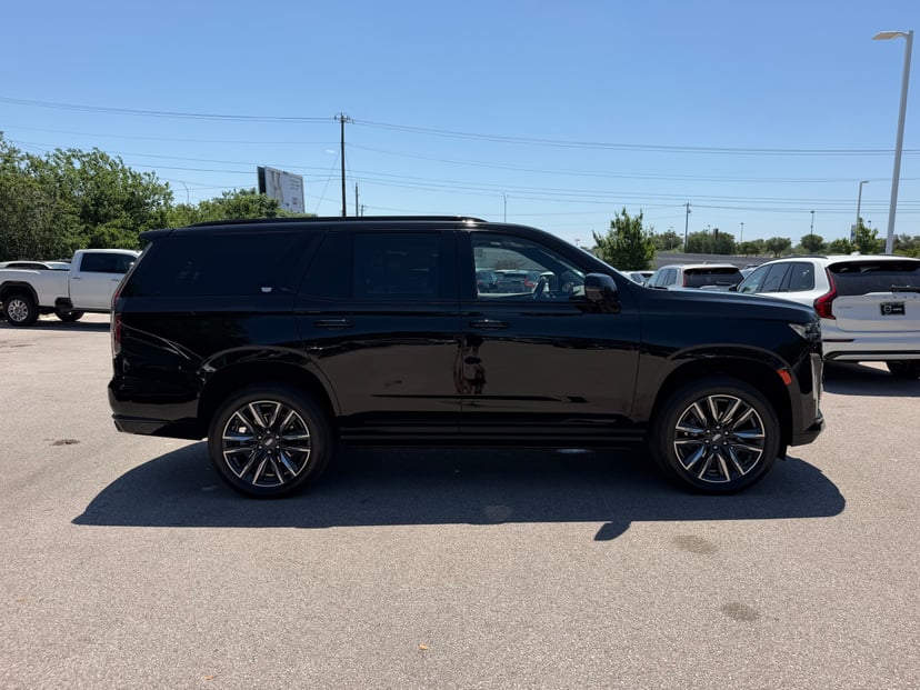 2024 CADILLAC Escalade - Image 6