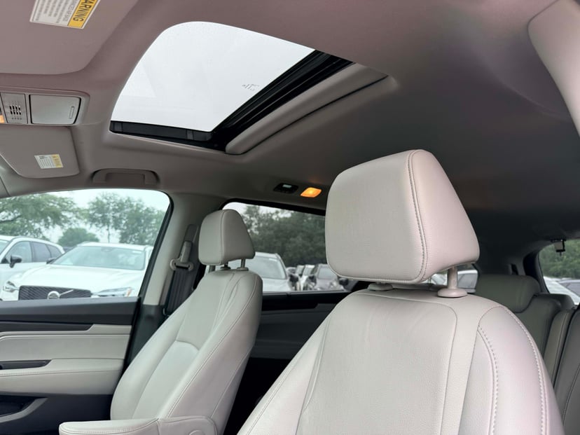 2019 Honda Odyssey - Image 11
