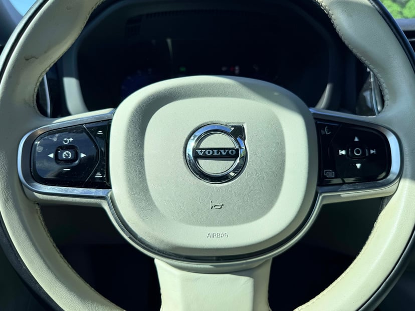 2023 Volvo XC60 - Image 15