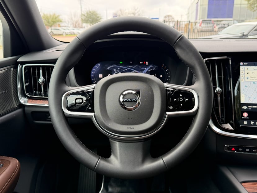 2026 Volvo V60 Cross Country - Image 13
