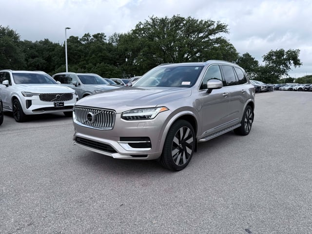 2023 Volvo XC90 Recharge Plug-In Hybrid