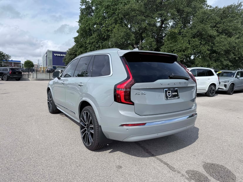 2026 Volvo XC90 - Image 3