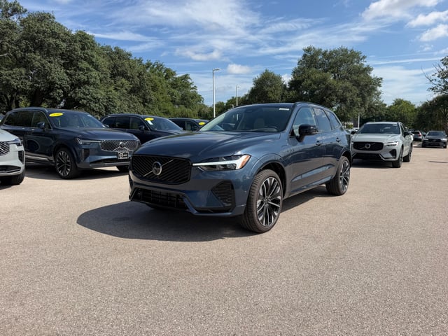 2026 Volvo XC60 plug-in hybrid