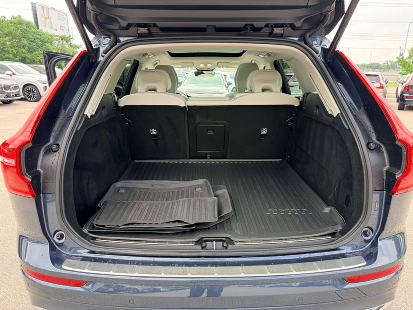 2023 Volvo XC60 - Image 23