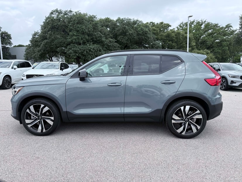 2023 Volvo XC40