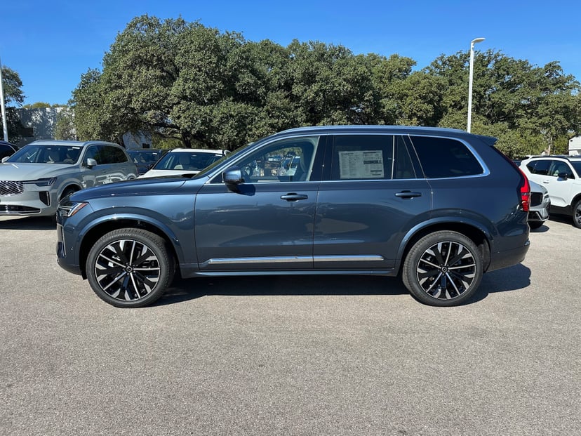 2026 Volvo XC90 - Image 2