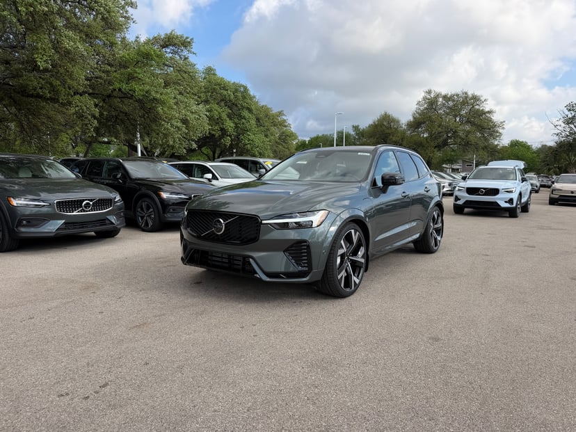 2026 Volvo XC60 plug-in hybrid
