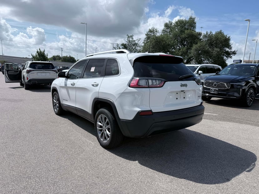 2019 Jeep Cherokee - Image 3