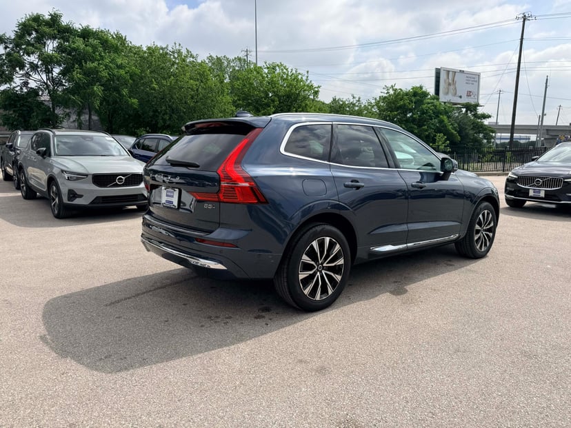 2023 Volvo XC60 - Image 5
