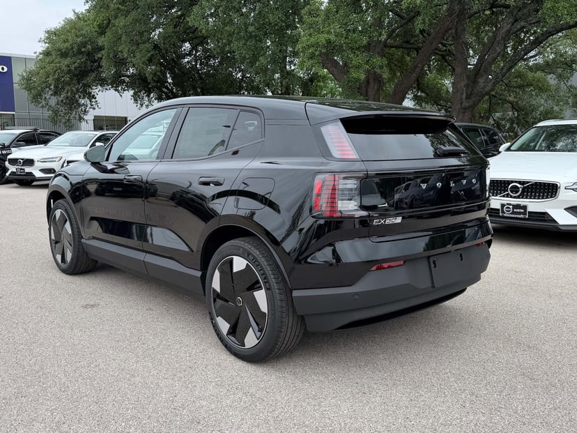 2026 Volvo EX30 - Image 3