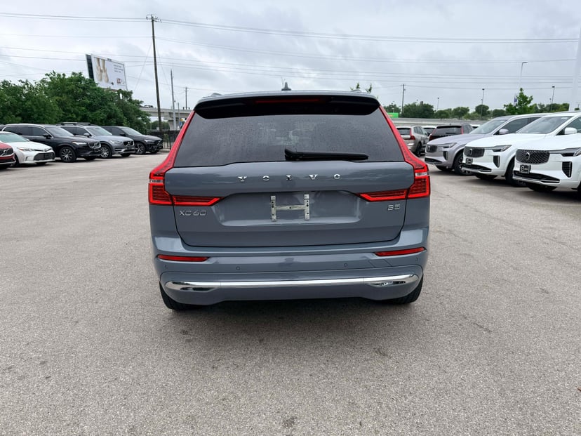 2023 Volvo XC60 - Image 5