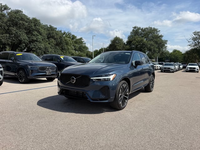 2026 Volvo XC60 plug-in hybrid