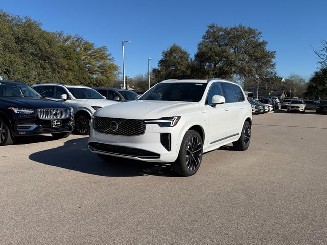 2026 Volvo XC90 plug-in hybrid
