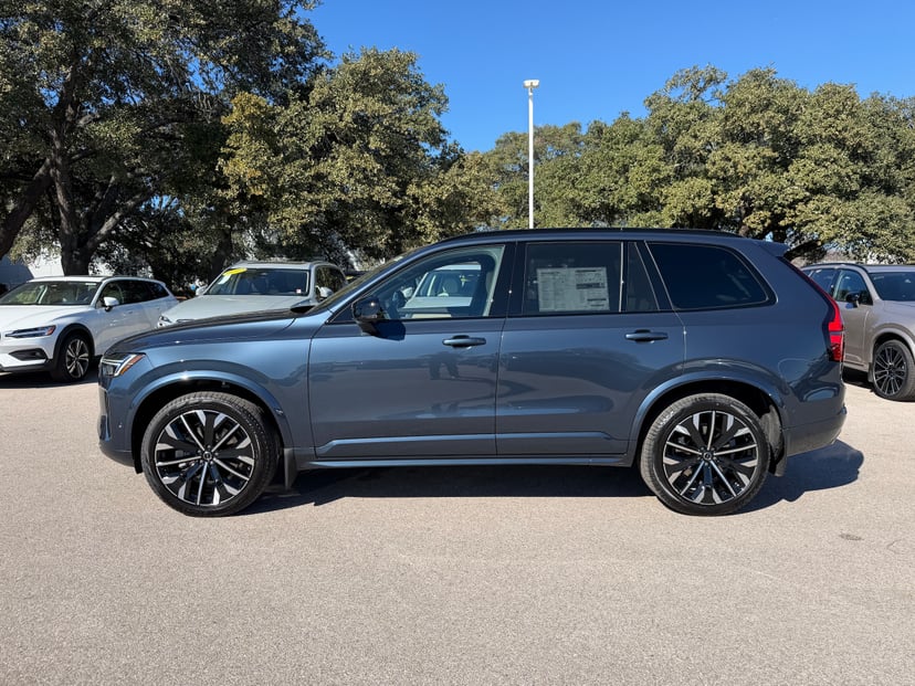 2026 Volvo XC90 - Image 2