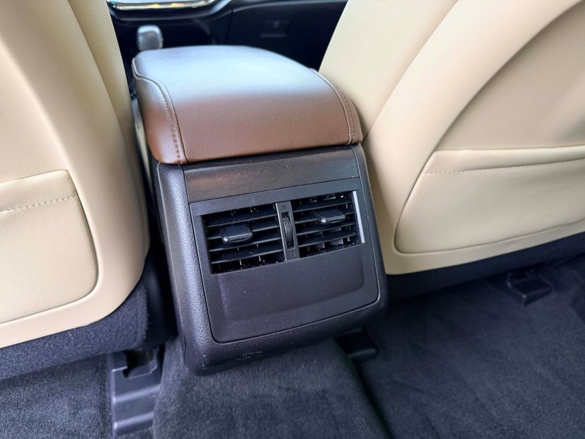 2018 Toyota Avalon - Image 14