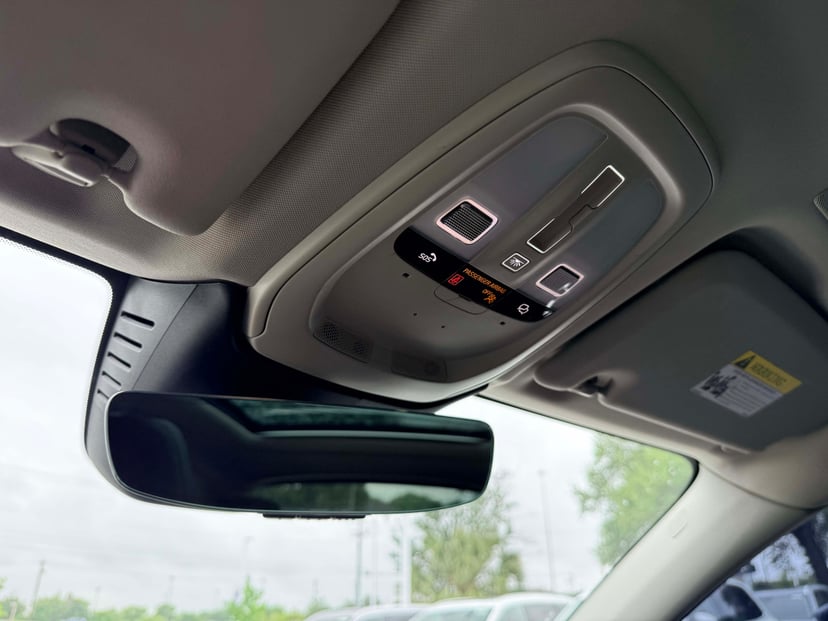 2023 Volvo XC60 - Image 23