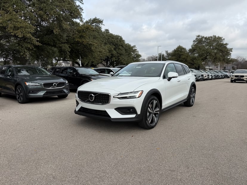 2026 Volvo V60 Cross Country