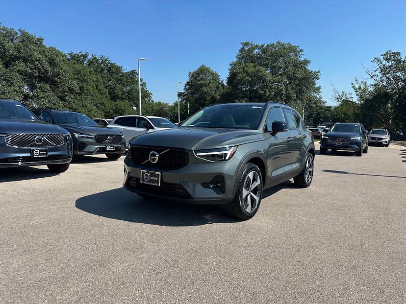 2026 Volvo XC40