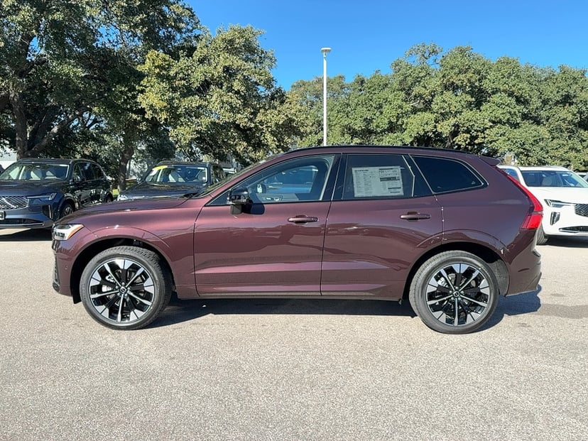 2026 Volvo XC60 - Image 2