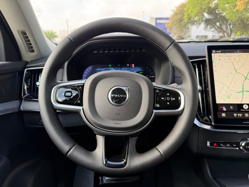 2026 Volvo XC90 plug-in hybrid - Image 14