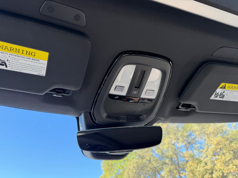 2026 Volvo XC90 plug-in hybrid - Image 17