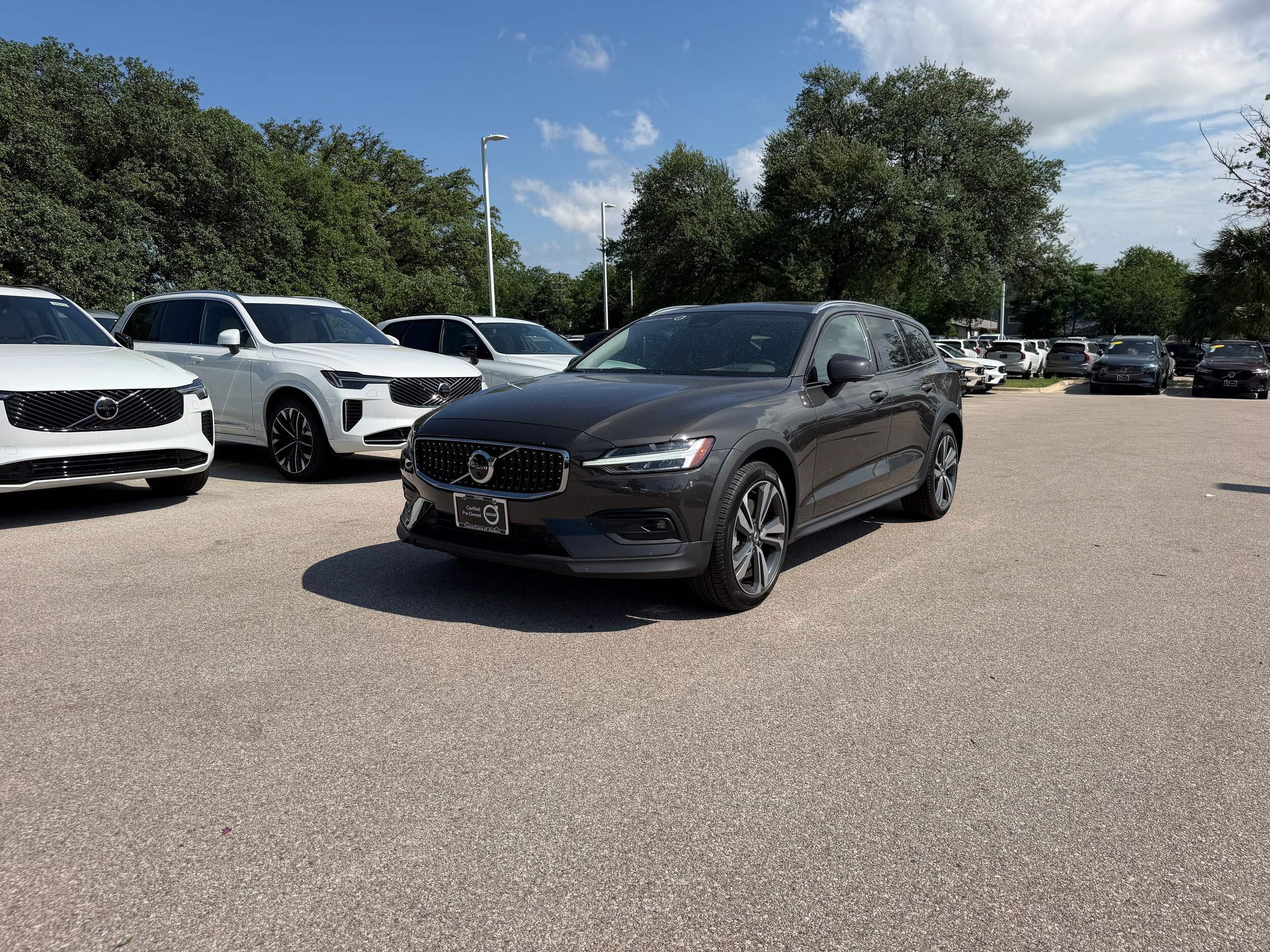 2025 Volvo V60 Cross Country