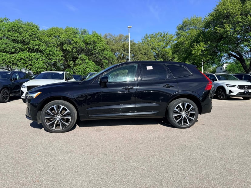 2023 Volvo XC60 - Image 3