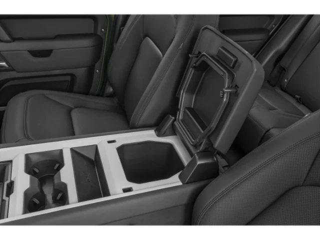 2026 Land Rover Defender 110 - Image 11