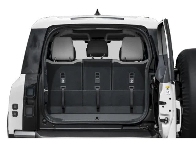 2026 LAND ROVER Defender 130 - Image 10