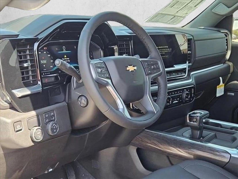 2025 Chevrolet Silverado 1500 - Image 10