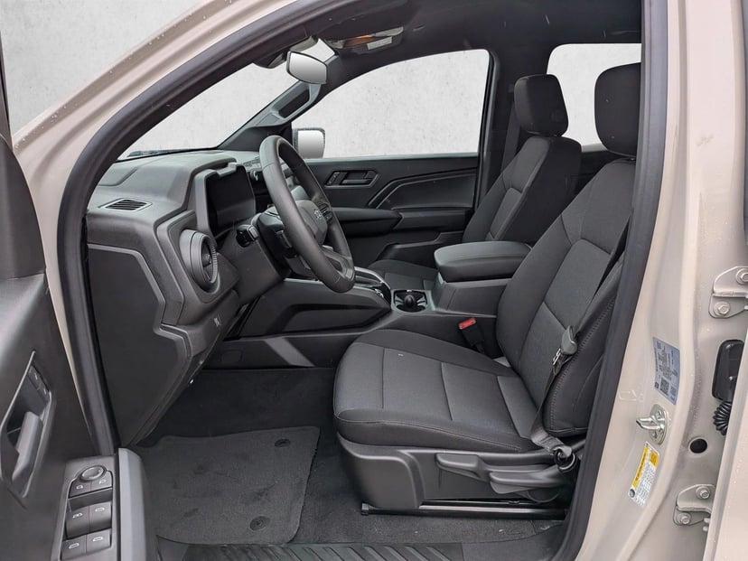 2026 Chevrolet Colorado - Image 12