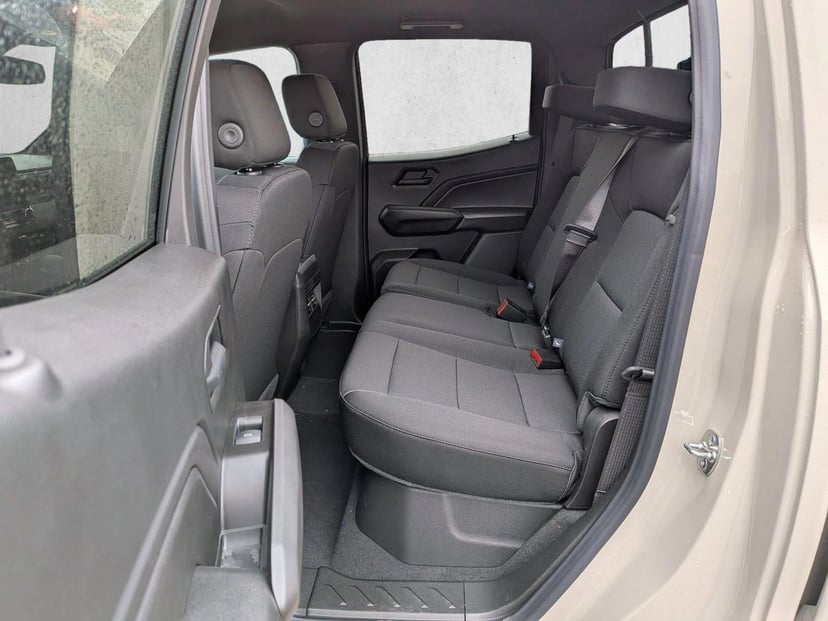 2026 Chevrolet Colorado - Image 13