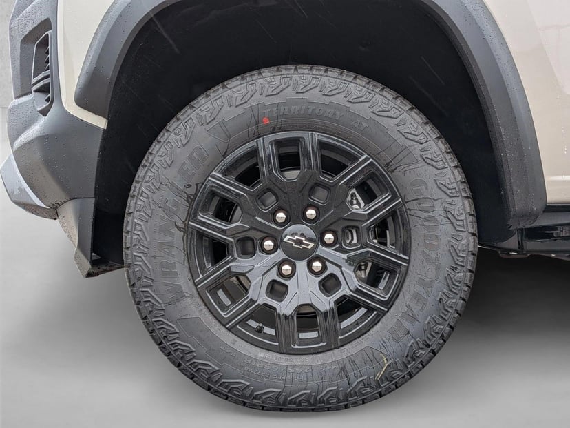 2026 Chevrolet Colorado - Image 15