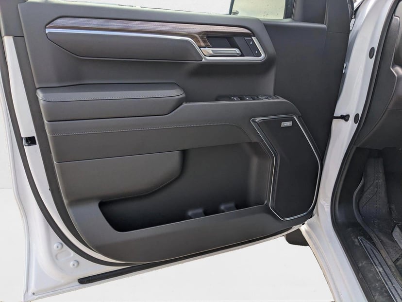 2025 Chevrolet Silverado 1500 - Image 11
