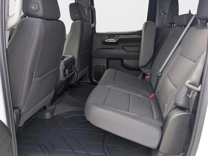 2025 Chevrolet Silverado 1500 - Image 13
