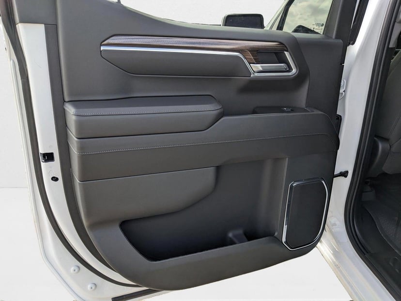 2025 Chevrolet Silverado 1500 - Image 14